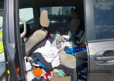 2012 Toyota Sienna Le from USA, damaged, VIN 5TDKA3DC0CS013988